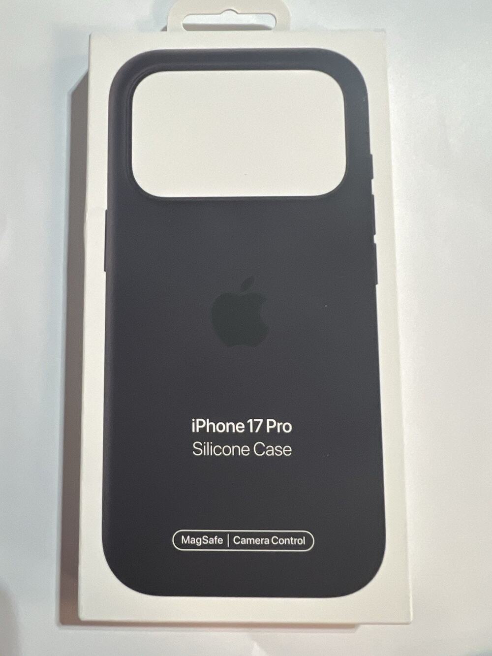 Genuine Apple iPhone 17 Pro Silicone Case with MagSafe - Black - New Open Box